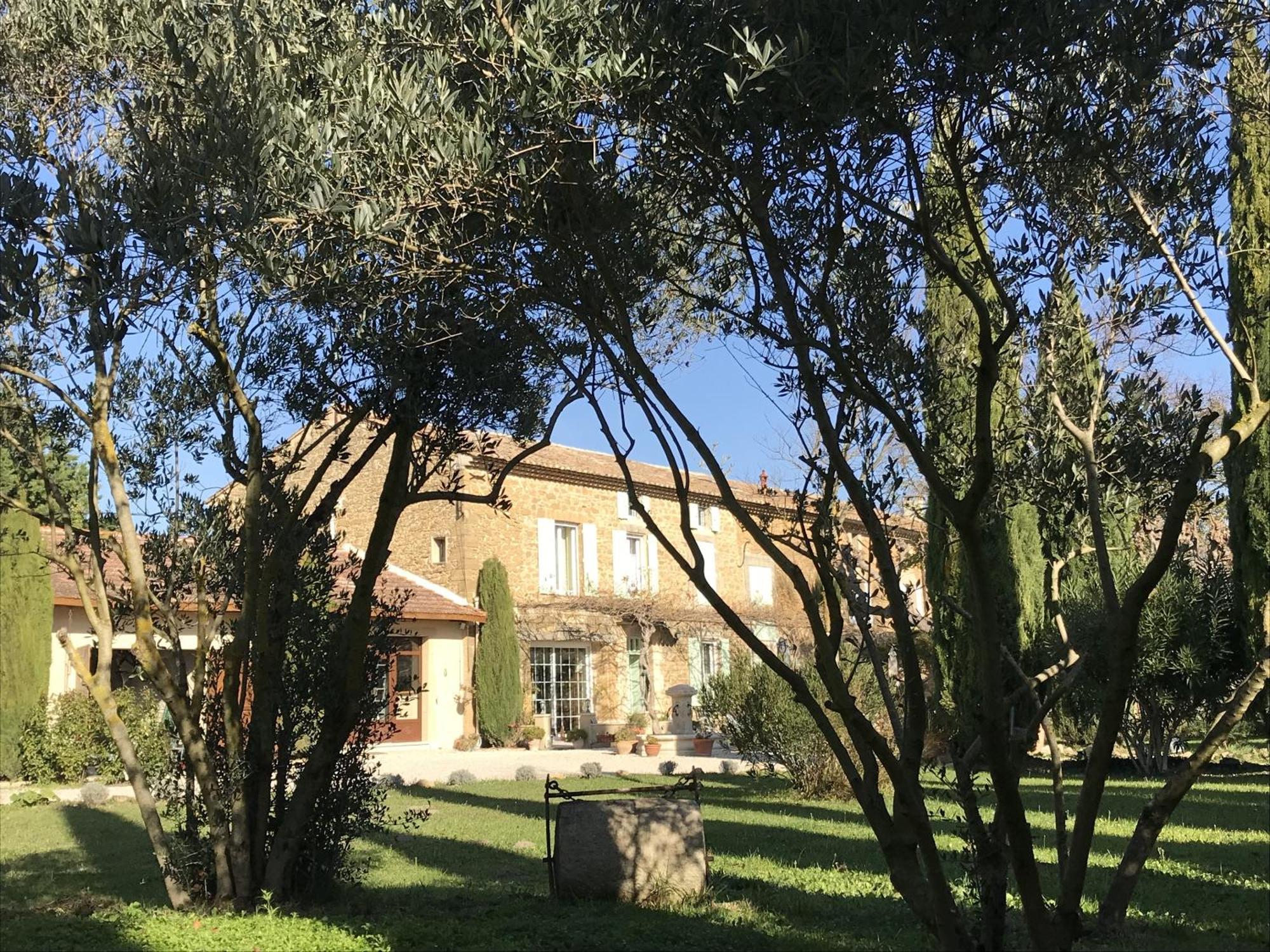 Hotel Fontaine Des Magnarelles Althen-des-Paluds Exterior foto
